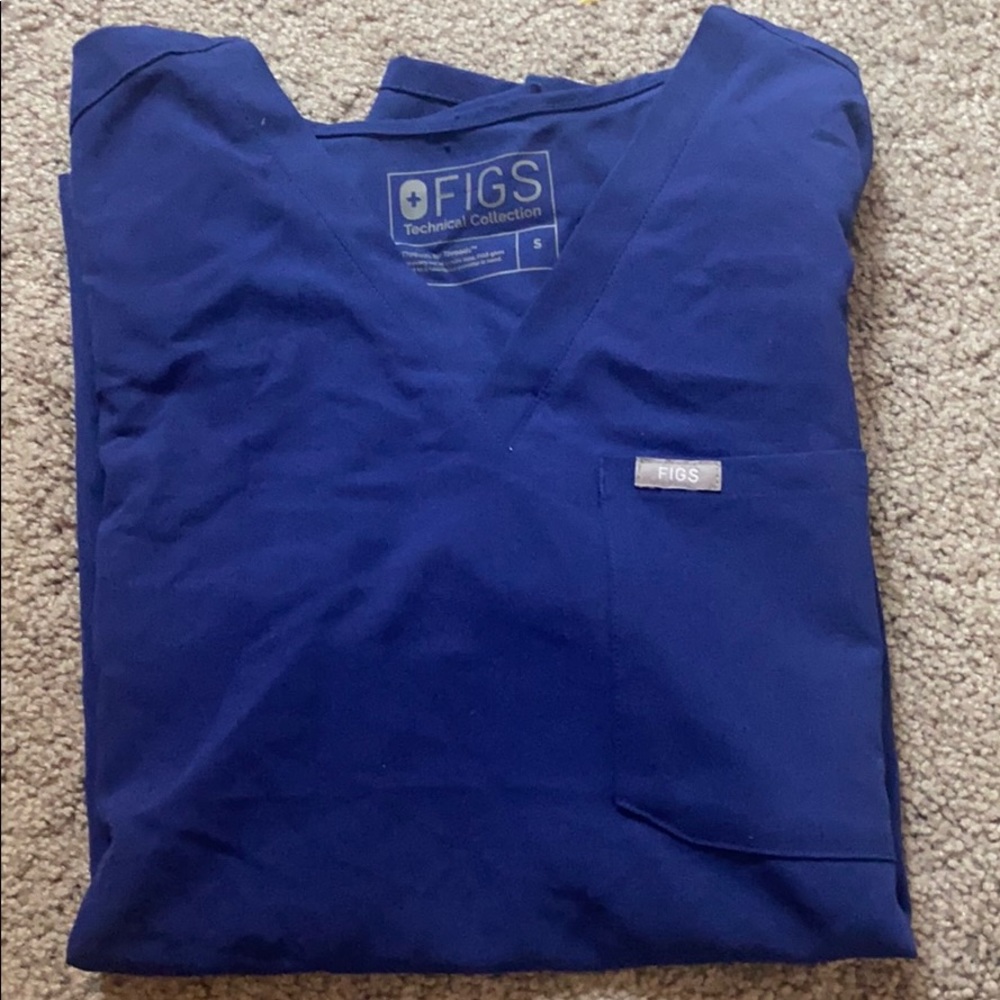 FIGS scrub top